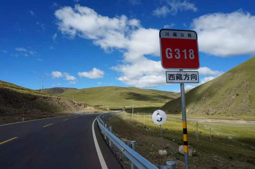  為什么大多數(shù)人選擇川藏線包車或拼車