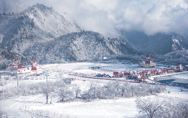 西嶺雪山